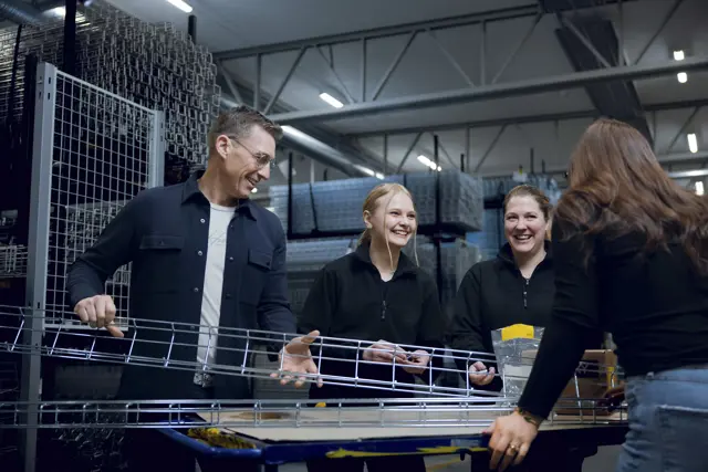 Aboutaxelentwiretray